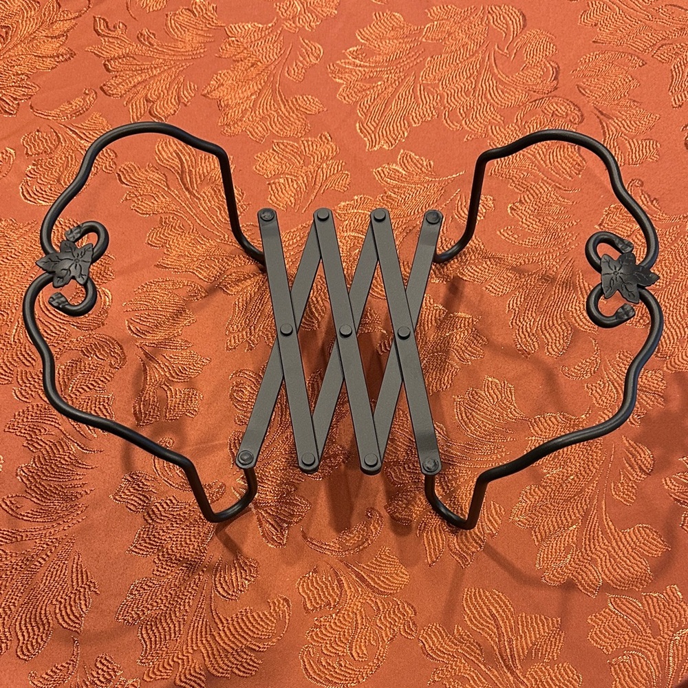 Longaberger Wrought Iron Expandable Trivet NIB